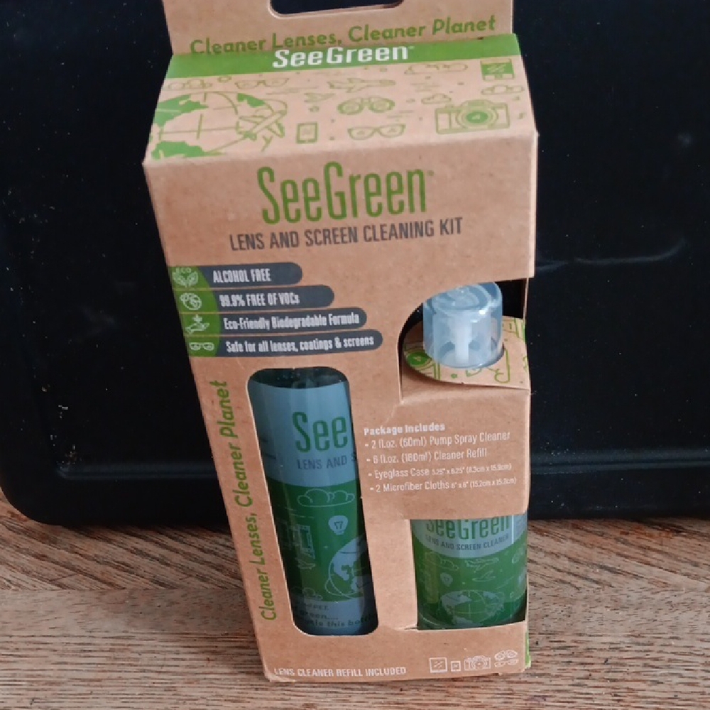 Lens and Screen Cleaning Kit - Green
